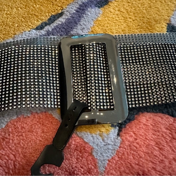NWOT Sparkly belt - Picture 2 of 4